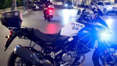 37χρονος-με-μηχανή-έτρεχε-με-240χλμ/ώρα-στην-Παλαιά-Εθνική-Οδό-Ελευσίνας-Θήβας,-ταυτοποιήθηκε-από-βίντεο-που-ανέβασε-στα-social-media