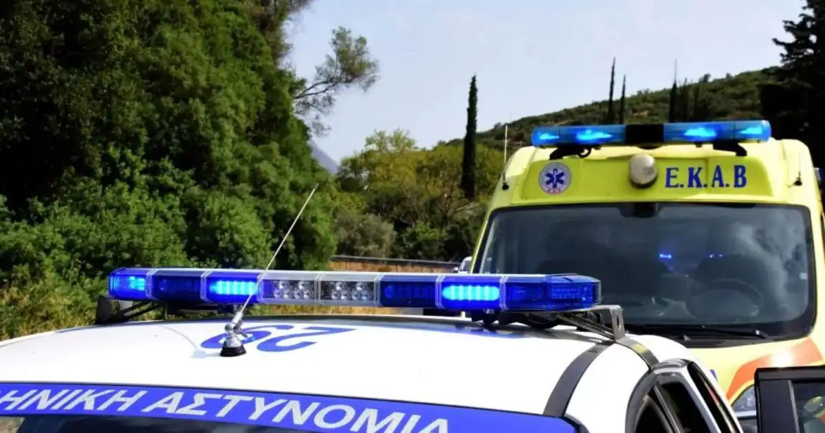 Πάρος:-Νεκρός-40χρονος-σε-τροχαίο-–-Η-μηχανή-του-«καρφώθηκε»-σε-δέντρο