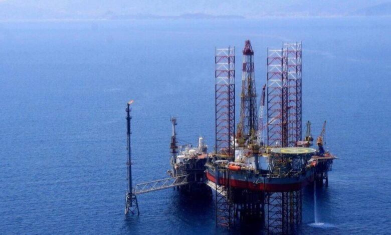 Πάτρα,-Ηγουμενίτσα-και-Αστακός-διεκδικούν-τη-λιμενική-βάση-της-γεώτρησης-στο-Ιόνιο-–-Οι-ευκαιρίες-για-κάθε-περιοχή
