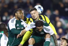 Βαθμολογία-super-league:-Η-ΑΕΚ-πιο-κοντά-στην-κατάκτηση-του-πρωταθλήματος,-δεύτερος-ο-ΠΑΟΚ,-οριστικά-τέταρτος-ο-Παναθηναϊκός-–-Δείτε-φάσεις-και-γκολ