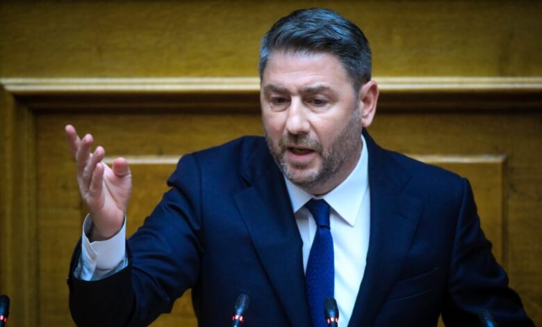 Σε-προεκλογική-τροχιά-το-ΠΑΣΟΚ:-Επίθεση-στη-ΝΔ-για-ΟΠΕΚΕΠΕ,-υποκλοπές,-«Σπίτι-μου-ΙΙ»-και-τραπεζικά