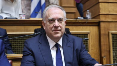 Θεοδωρικάκος:-Δικό-μας-το-νομοσχέδιο-για-«κόφτη»-στα-πανωτόκια-–-Επίθεση-σε-ΠΑΣΟΚ-για-προσπάθεια-σφετερισμού-του