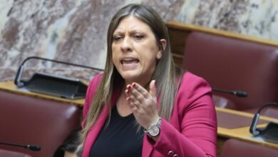 «Θερμό-επεισόδιο»-Ζωής-Κωνσταντοπούλου-–-Βασιλικής-Πολύζου-λίγο-πριν-το-επίσημο-γεύμα-προς-τον-Πατριάρχη-Βαρθολομαίο