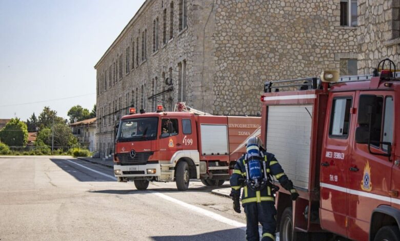 Σενάριο-άσκησης-πυρκαγιάς-στη-ΣΜΥ-–-Η-αντιμετώπιση-από-ΠΥ-και-Σπουδαστές-(φωτο)