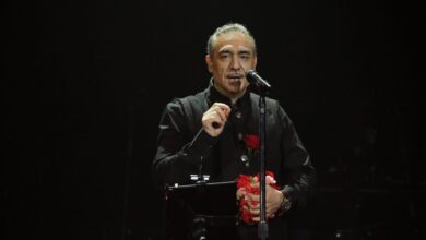 Νότης-Σφακιανάκης:-Βαρύ-πένθος-για-τον-τραγουδιστή-–-Πέθανε-η-αδερφή-του