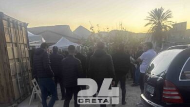 Δολοφονία-στο-Ηράκλειο:-Σπαρακτικές-στιγμές-στο-σπίτι-του-21χρονου-Νικήτα-–-«Παιδί-μου-δεν-σε-γλύτωσα»
