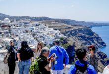 Τουρισμός:-Ρεκόρ-αφίξεων-και-ταξιδιωτικών-εισπράξεων-μειωμένες-όμως-οι-διανυκτερεύσεις-το-2025