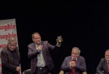 Η-απάτη-του-Γάλλου-Φλοράν-Μοντακλέρ-με-«ψεύτικο-Νόμπελ»-που-απένειμε-στον-εαυτό-του-–-Παρήγγειλε-το-μετάλλιο-από-κοσμηματοπώλη-για-250-ευρώ