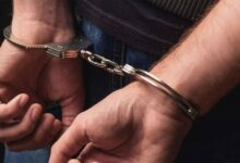 Χειροπέδες-σε-άνδρα-στην-Πύλη-–-Αφαίρεσε-ηλεκτρικές-συσκευές-από-αποθήκη-του-Δήμου