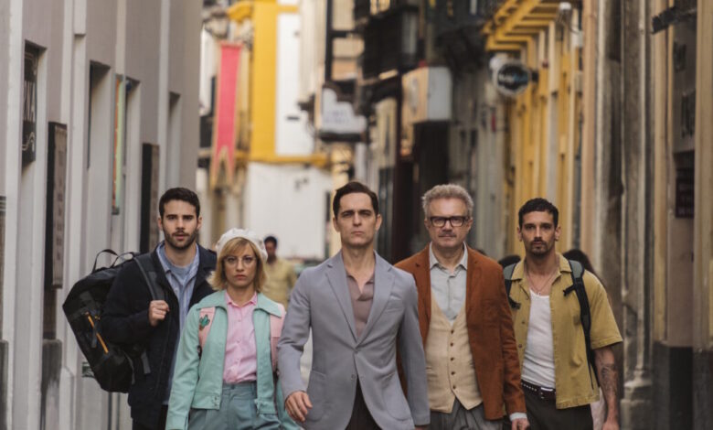 netflix:-Οι-20-σειρές-που-ήρθαν-τον-Μάιο-και-θα-σε-καθηλώσουν-–-Δείτε-τις-νέες-σεζόν-των-«berlin»-και-«thank-you-next»
