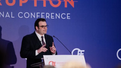 Πιερρακάκης:-Έχουμε-την-ταχύτερη-αποκλιμάκωση-χρέους-παγκοσμίως