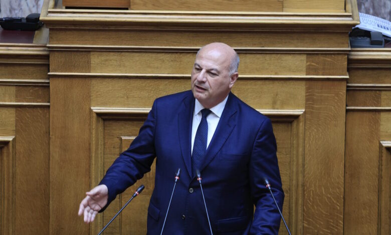 Κώστας-Τσιάρας:-Δικογραφία-σε-βάρος-2-υπόπτων-που-έστειλαν-απειλητικό-email-στο-γραφείο-του-υπουργού