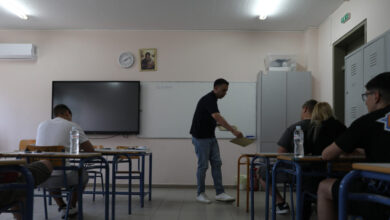 Τεχνητή-Νοημοσύνη:-Η-Ελλάδα-θεσπίζει-για-πρώτη-φορά-ολοκληρωμένο-πλαίσιο-για-την-ασφαλή-χρήση-της-στα-σχολεία