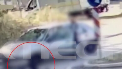 Ιωάννινα:-Βίντεο-ντοκουμέντο-από-τη-στιγμή-που-αυτοκίνητο-παρασύρει-ανήλικη