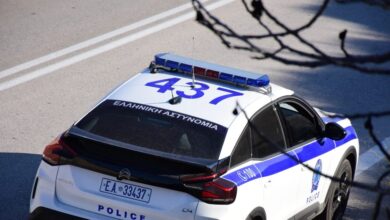 Λιόσια:-Δύο-αστυνομικοί-τραυματίστηκαν-από-επίθεση-80-Ρομά,-μετά-από-καταδίωξη-–-Τρεις-συλλήψεις