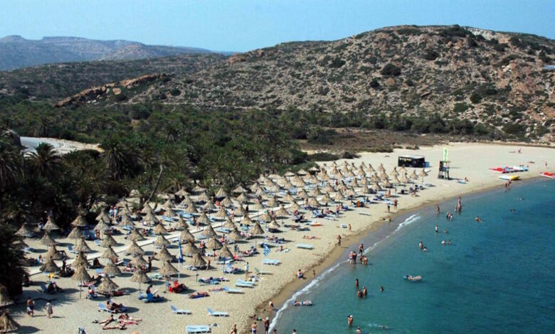 oι-624-παραλίες-της-Ελλάδας-με-Γαλάζια-Σημαία-για-το-2026-–-Δείτε-τις-17-καλύτερες-ακτές-της-Αττικής