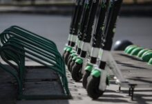Απίστευτο-σκηνικό-στη-Θεσσαλονίκη:-Συνελήφθη-17χρονος-για-παράνομη-μεταφορά-μεταναστών-με-πατίνι