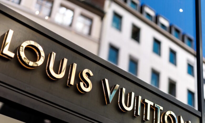 Η-lvmh-πουλά-τη-marc-jacobs-στην-whp-global-–-Στα-850-εκατ.-δολάρια-αποτιμάται-το-deal