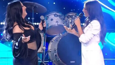 yfsf-–-Η-Ιουλία-Καλλιμάνη-συνάντησε-τον-«εαυτό-της»-στη-σκηνή-και-αναφώνησε:-«Καλέ-εγώ»