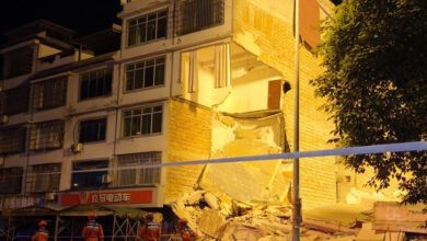 Κίνα:-2-νεκροί-από-σεισμό-5,2-Ρίχτερ-στην-πόλη-Λιουτζού-–-Σοκαριστικά-βίντεο-από-τη-στιγμή-που-γκρεμίζονται-κτίρια