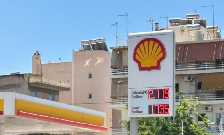 Η-βενζίνη-πάνω-από-τα-2,10-ευρώ:-Δεν-βλέπει-«ταβάνι»-η-αγορά-που-ζητά-παράταση-των-μέτρων-στήριξης