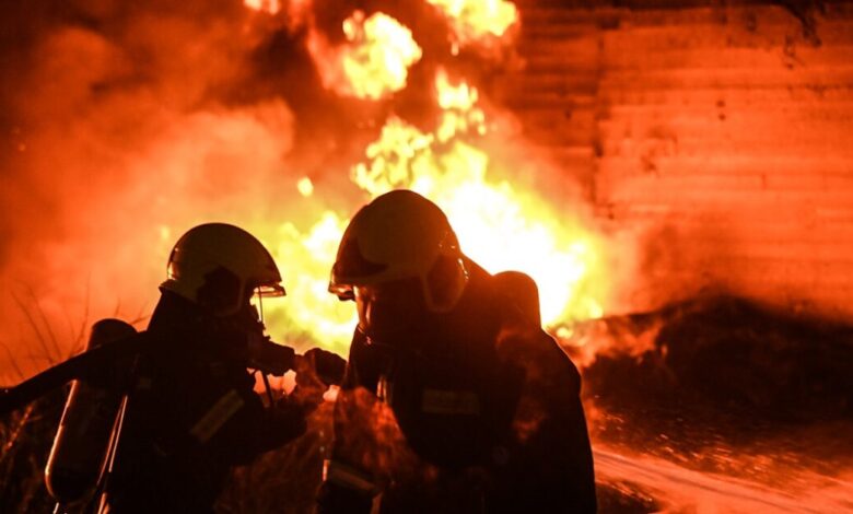 Φωτιά-σε-σπίτι-στη-Νέα-Μάκρη-–-Άμεση-επέμβαση-της-πυροσβεστικής