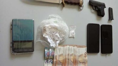 Λάρισα:-Δύο-συλλήψεις-για-κοκαΐνη-και-όπλο