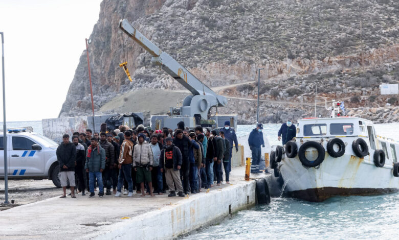 Πλεύρης-από-Κρήτη-για-μεταναστευτικές-ροές:-Το-καλοκαίρι-δεν-βλέπω-μειώσεις-όπως-στο-Ανατολικό-Αιγαίο