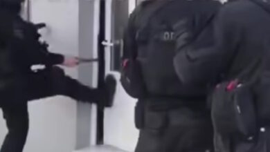 Κρήτη:-Καρέ-–-καρέ-η-επιχείρηση-της-ΕΛΑΣ,-βίντεο-από-τα-όπλα,-τα-ναρκωτικά-και-τα-χιλιάδες-ευρώ