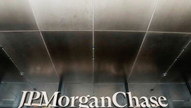Σκάνδαλο-στην-jp-morgan:-Στέλεχος-κατηγορεί-συνάδελφό-του-για-σεξουαλική-παρενόχληση-–-Στην-αντεπίθεση-η-37χρονη,-«μου-κατέστρεψε-τη-ζωή»