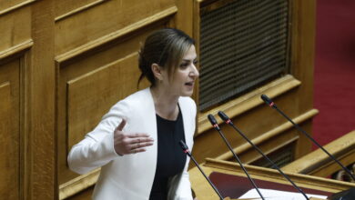 Αδιαθεσία-αισθάνθηκε-η-Ειρήνη-Αγαπηδάκη-στη-Βουλή