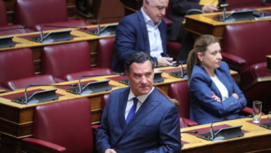 Άδωνις-Γεωργιάδης-για-Μαρία-Καρυστιανού:-Στη-παρουσίαση-του-βιβλίου-μου-είχα-τετραπλάσιο-κόσμο