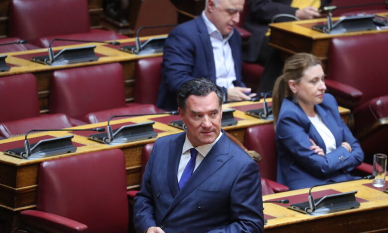 Άδωνις-Γεωργιάδης-για-Μαρία-Καρυστιανού:-Στη-παρουσίαση-του-βιβλίου-μου-είχα-τετραπλάσιο-κόσμο
