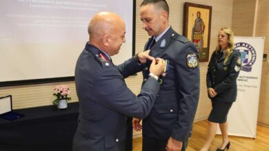 Παρασημοφορήθηκε-ο-αστυνομικός-που-προστάτευσε-τον-Διευθυντή-του