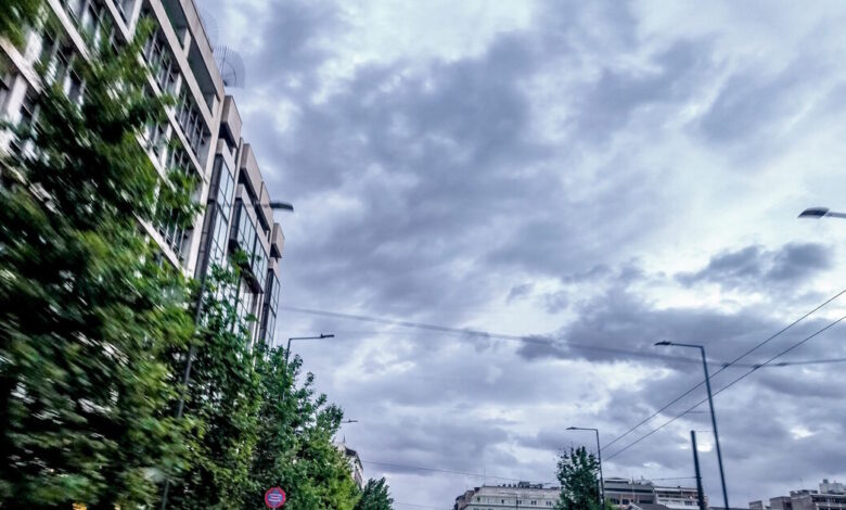 Καιρός-σήμερα:-Βροχές-και-καταιγίδες-κυρίως-το-απόγευμα-–-Έως-6-μποφόρ-οι-άνεμοι-στο-Αιγαίο