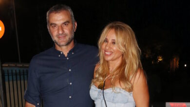 Ο-Τραϊανός-Δέλλας-αποχαιρετά-την-Γωγώ-Μαστροκώστα:-«Όσο-μακριά-και-να-πετάξεις-η-αγάπη-μου-θα-σε-φτάνει»
