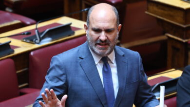 Μαρκόπουλος-κατά-ΠΑΣΟΚ-για-Στουρνάρα:-«Επιβεβαιώνεται-η-αριστερή-επιλογή-Ανδρουλάκη»
