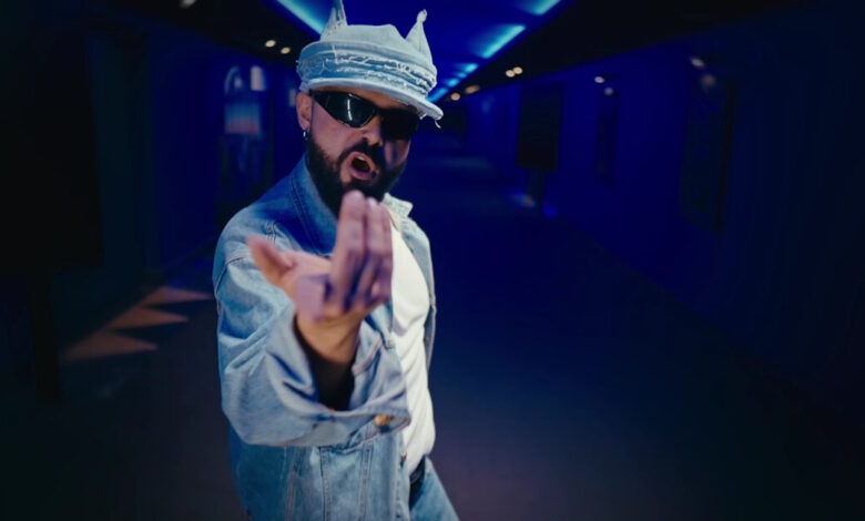 Ο-akylas-στο-video-clip-για-το-νέο-τραγούδι-του-με-τίτλο-«parto»