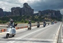 vespa-στα-Μετέωρα:-Συνάντηση-με-κοινωνικό-μήνυμα