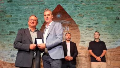 Τρίκαλα:-Τιμήθηκε-η-Ένωση-Αστυνομικών-για-την-αιμοδοσία