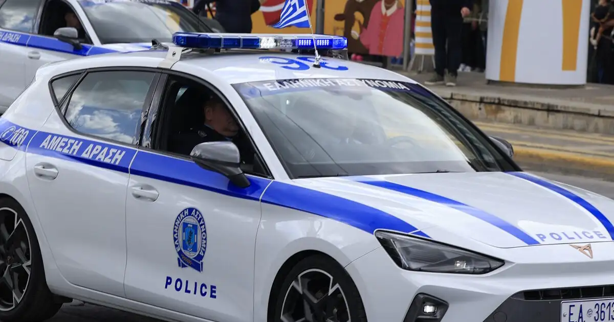 Σοκαριστική-επίθεση-στην-Πάτρα:-Έβαλαν-12χρονο-με-τη-βία-σε-αυτοκίνητο,-τον-χτύπησαν-και-του-έσβησαν-τσιγάρο-στο-σώμα