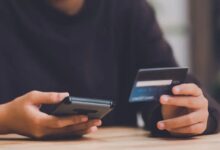 Στα-ηλεκτρονικά-καταστήματα-ψωνίζουν-8-στους-10-Έλληνες-–-Αγοράζουν-ρούχα-και-κλείνουν-εισιτήρια-για-ταξίδια