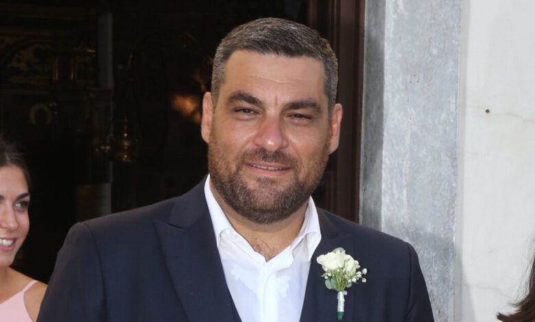 Μάνος-Νιφλής:-«Μου-αρέσει-πολύ-το-δίδυμο-Καραβάτου-–-Φερεντίνος,-είναι-θεότρελοι-και-οι-δύο»