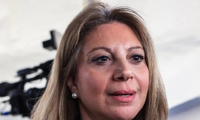 Η-Μαρία-Καρυστιανού-εύχεται-στους-υποψήφιους-των-Πανελληνίων-εξετάσεων-–-«Εσείς-κρατάτε-την-πένα-της-ιστορίας-σας»