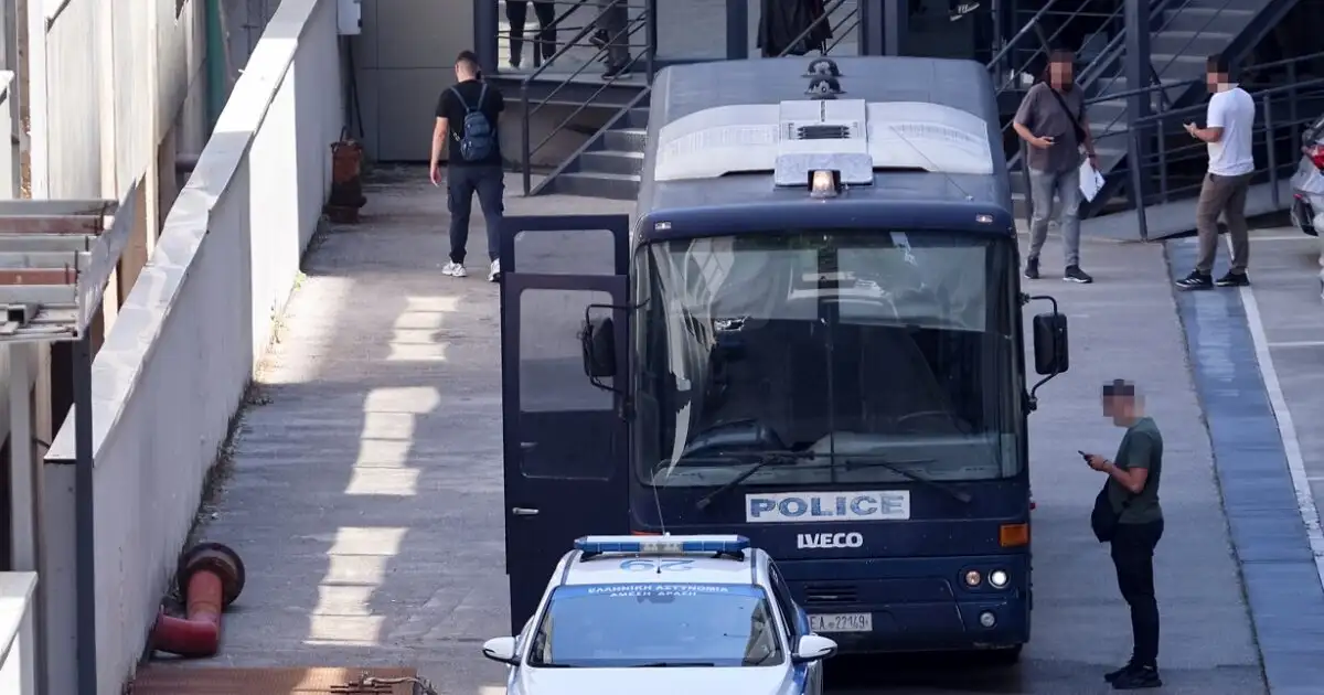 ΟΠΕΚΕΠΕ:-Ελεύθεροι-οι-πρώτοι-12-συλληφθέντες-στην-Κρήτη-–-Το-Σάββατο-απολογούνται-τα-αδέρφια-λογιστές-και-ο-αντιδήμαρχος 