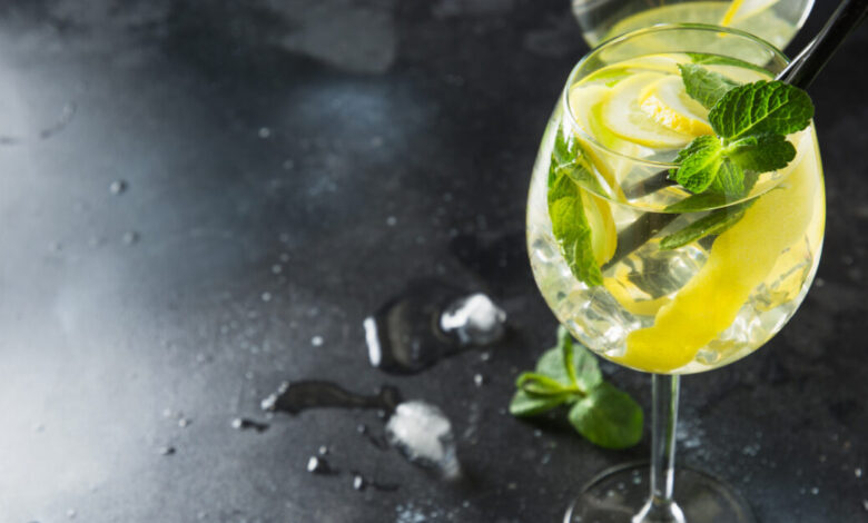 Πώς-να-φτιάξουμε-αρωματικό-limoncello-spritz