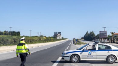 Οδηγός-στην-Κρήτη-προσπέρασε-8-αυτοκίνητα-στο-αντίθετο-ρεύμα-–-Το-βίντεο-που-εξοργίζει