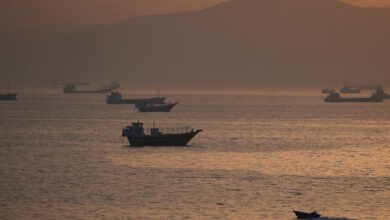 ΗΠΑ-και-Ιράν-«ακονίζουν-τα-νύχια-τους»-μετά-το-νέο-διπλωματικό-ναυάγιο-–-«Πυρετός»-για-τον-έλεγχο-των-Στενών-του-Ορμούζ
