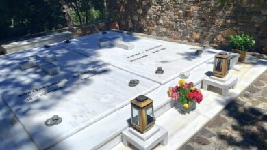 Χανιά:-Σε-στενό-κύκλο-το-μνημόσυνο-για-τον-Κωνσταντίνο-Μητσοτάκη,-παρουσία-του-πρωθυπουργού