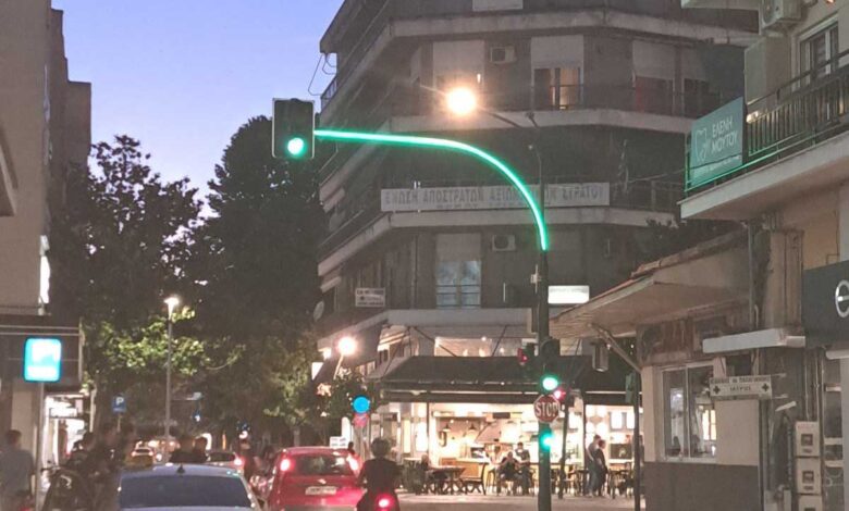 Έξυπνα-φανάρια-στα-Τρίκαλα-με-σφραγίδα-ΠΑΖΑΪΤΗ!